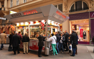 Vom Würstlstand zum Leberkas‘ – Das echte Wiener Streetfood
